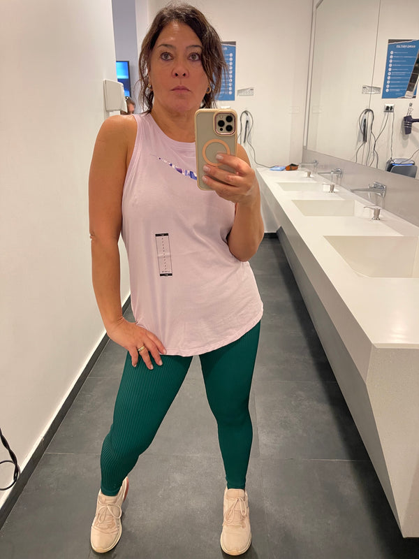 Polera deportiva Nike